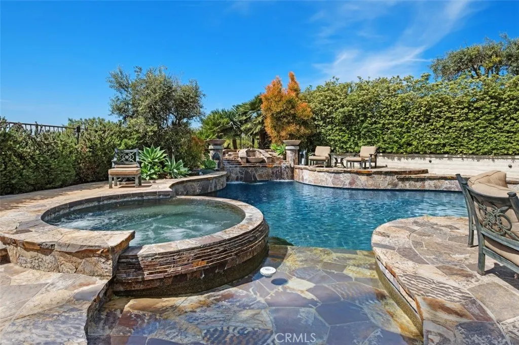 18 Calle Pacifica, San Clemente, California 92673 home-pic-19